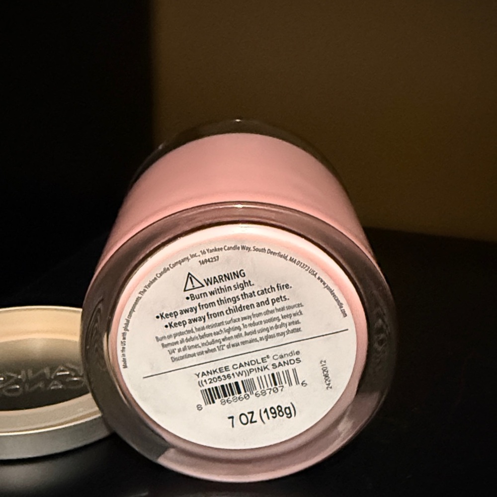 ⭐️ 2/$12 Yankee Candle Pink Sands Jar Candle 7oz-Single Item - Picture 3 of 3